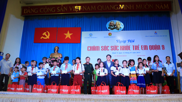 Nha khoa Bảo Việt tài trợ chương trình “Ngày hội chăm sóc sức khỏe trẻ em Quận 9”